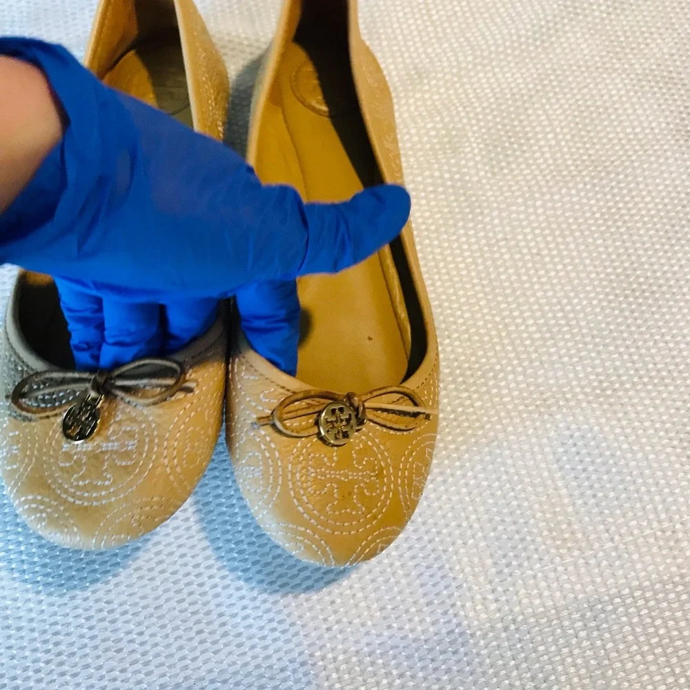 Tory Burch Tan Flats with Bow and Metallic‎ Charm